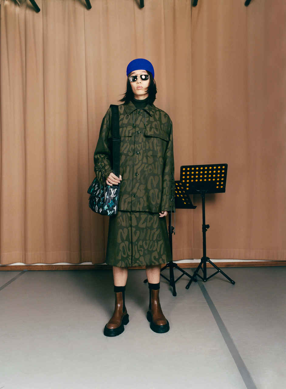 Louis-Vuitton-Pre-Spring-2023-Collection-24
